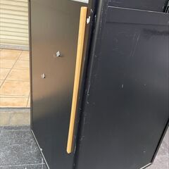 【引き取り限定】ショーケースキャスター付きの画像