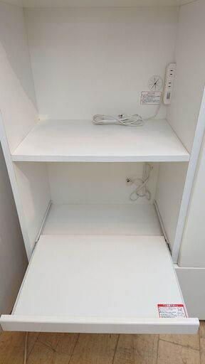 キッチンボード レンジボード 食器棚 ホワイト 鏡面 コンセント3個 耐震扉付き 棚板可動式■横幅88cm×奥行40cm×高さ181cm■近隣配送無料 買取帝国 朝霞店