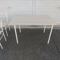 ダイニングテーブルセット　4人用