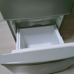 冷凍冷蔵庫　Panasonic NR-B143W-Sの画像