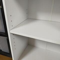 3段収納ケースとカラーボックスの画像