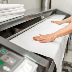 決まり次第、終了！ホテルユニフォームのICチップ読み取り作業スタッフ/高級ホテル内でのちょっとしたお仕事！の画像