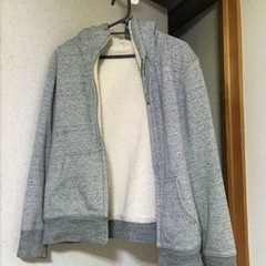 ユニクロ　パーカーLサイズ　男女兼用