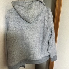 ユニクロ　パーカーLサイズ　男女兼用の画像