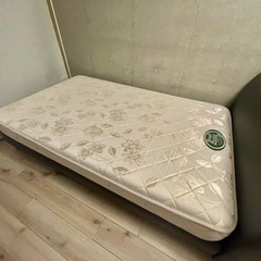 日本ベッド　セミダブルマットレス　1000円