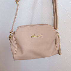 タッセル付きショルダーバッグの画像