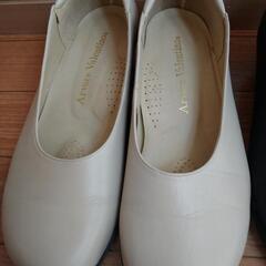 幅広　婦人パンプス　5E  24.5   2足の画像