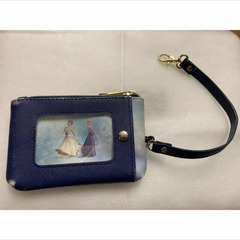 <中古> アナ雪　定期入れ　ポーチ　パスケース　伸びる　アナ　エルサ　ケースの画像