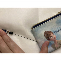 <中古> アナ雪　定期入れ　ポーチ　パスケース　伸びる　アナ　エルサ　ケースの画像