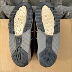 Diadoraの通勤使用できる安全靴です　使用品ですがきれいです　　　WIDEタイプ　　26.5の画像