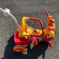 子供用三輪車の画像
