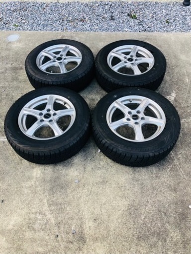 ブリヂストン　スタッドレスタイヤ　ホイールつき⭐︎