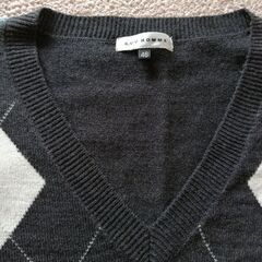 【a.v.v】メンズVネックセーター　ダイヤ柄【サイズ４６】春先にも！の画像