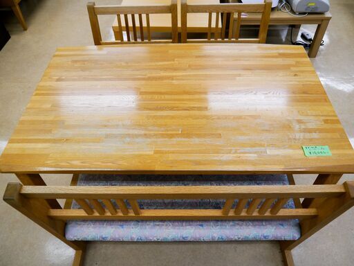 激安品！ ダイニングテーブル 4人掛け 片方長椅子タイプ とても使いやすいです！