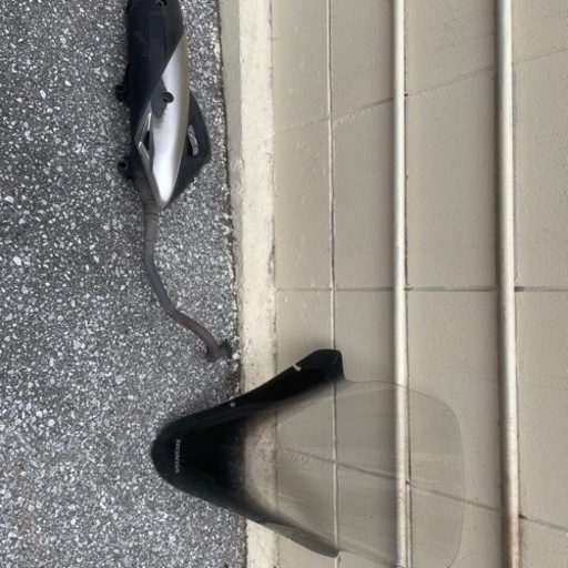 pcx125 jf81純正マフラー　スクリーン