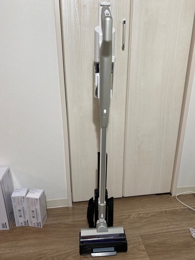 アイリスオーヤマ　サイクロンコードレススティック掃除機