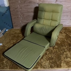 ● 座椅子、肘掛け付き、マットにもなりますの画像