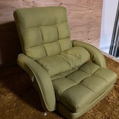 ● 座椅子、肘掛け付き、マットにもなりますの画像