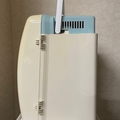 ミニ冷蔵庫 冷温庫 保温保冷庫 家庭 クーラー/ウォーマー 車載両用 卓上冷蔵庫 ポータブル の画像