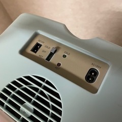 ミニ冷蔵庫 冷温庫 保温保冷庫 家庭 クーラー/ウォーマー 車載両用 卓上冷蔵庫 ポータブル の画像