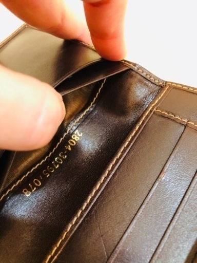 FENDIフェンディ本革(カーフ)折畳財布