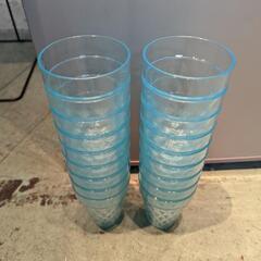 Ikeaイケアのお皿とキリンのピッチャー、プラカップ全部まとめての画像