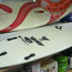 サーフボード GREED VANKSY バンクシシェイプ 長さ(約) 175.3cm 5'9 幅(約) 47.94cm 18 7/8 厚み5.87cm 2 5/16 【モノ市場半田店】の画像