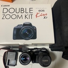 Canonキャノン　EOS KISS X7wズームキット