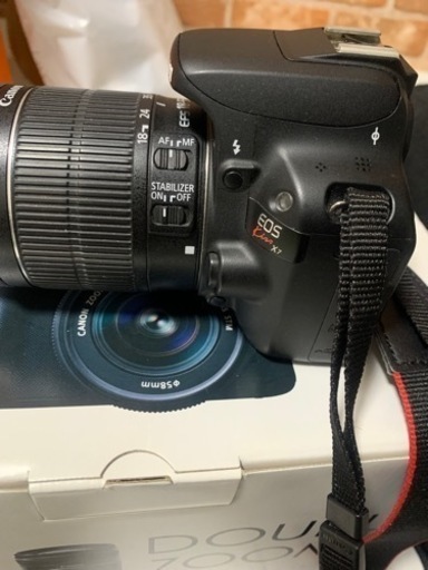 Canonキャノン　EOS KISS X7wズームキット