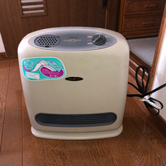 イワタニ　セラミックファンヒーター