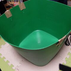おもちゃ箱　それなりに大きいです