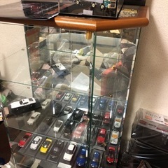 値下げ致しました背面カガミ付きガラスショーケース