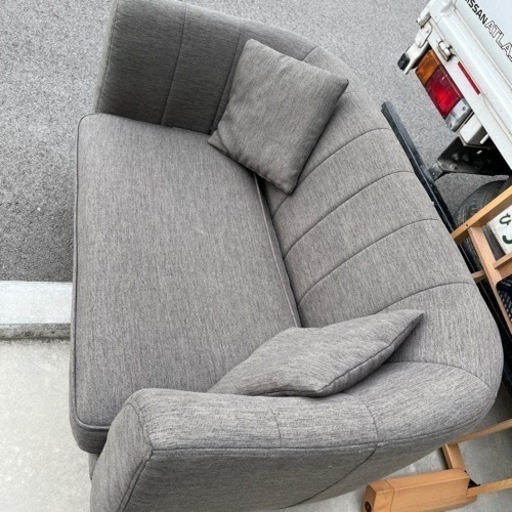 ソファー二人がけ