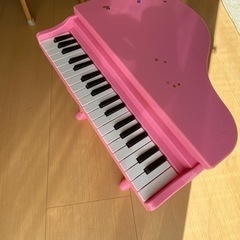 おもちゃのピアノの画像