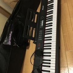 電子ピアノ　88鍵盤