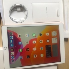 Apple iPad Wi-Fiモデル　ゴールド( 美品)