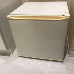 省スペースタイプの冷蔵庫SR-51G（パナソニック）お譲りします！