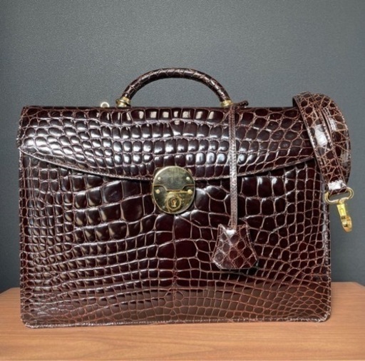 美品［GNEUINE］シャイニングクロコダイル（鰐革）2wayバック
