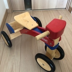 室内三輪車　pintoy 木のおもちゃの画像