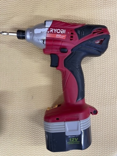 RYOBIインパクトドライバー☆RYOBI☆ドライバー☆DIY☆日曜大工（Ａ367）