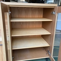 ● キッチンカウンター、大型キッチン収納