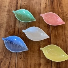 葉っぱの形の小皿