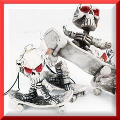 ■■【復活！】■リアルでインパクト大！骸骨男が【スケボー ライディング】②◼️の画像