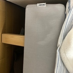 IKEA シングルベッド(布団などつきません)