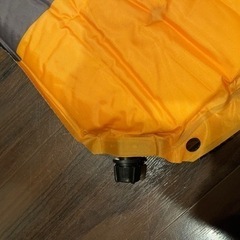 キャンプ　インフレータブルマット　寝具　アウトドアの画像