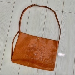 イルビゾンテ　ヌメ　バック