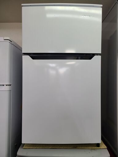 お買い得品‼　☆一人暮らしに最適サイズ☆　●6063●　ハイセンス　２ドア冷蔵庫　HR-B95A　2017年製　９３L　ホワイトカラー　※割引キャンペーン中♪　【リサイクルショップどりーむ天保山店】