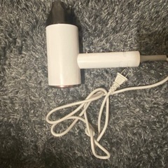 美品　ドライヤー