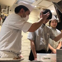 【西台駅近く♪週払い＆週2日～OK】和食れすとらん天狗　西台駅前店  パート/アルバイト大募集！<<なによりもスタッフが笑顔になるお店☆>>主婦(夫)・フリーター・学生の方大活躍中☆ 和食れすとらん天狗は何よりもスタッフの笑顔になって欲しいと制度や待遇面を取り揃えています！もちろん未経験からでも大歓迎です！！一緒にお店を盛り上げて行きましょう♪の画像