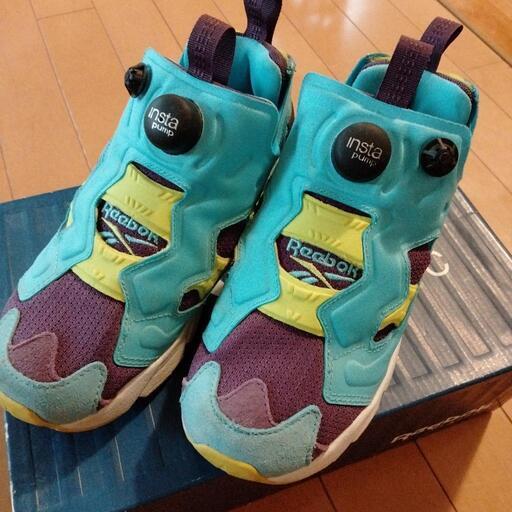 Reebok スニーカー